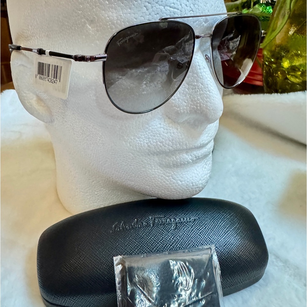 ✅ New “Salvatore Ferragamo” 💯% Authentic 58mm Aviator Sunglasses Made in Italy